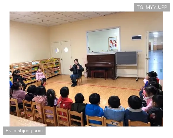 “特写：从录像分析师到首席助教——揭秘国王队“彩虹”掩护战术体系的幕后设计者”